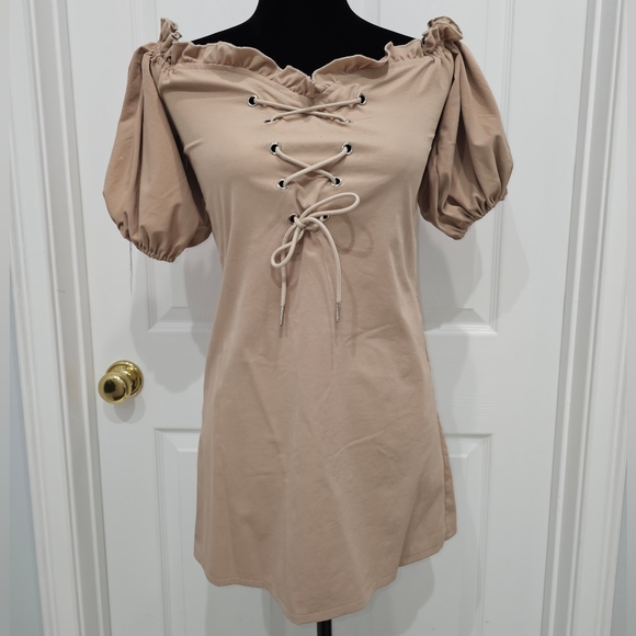 Nasty Gal, Women's Size 4, Off the shoulder Mini-dress - Picture 5 of 8